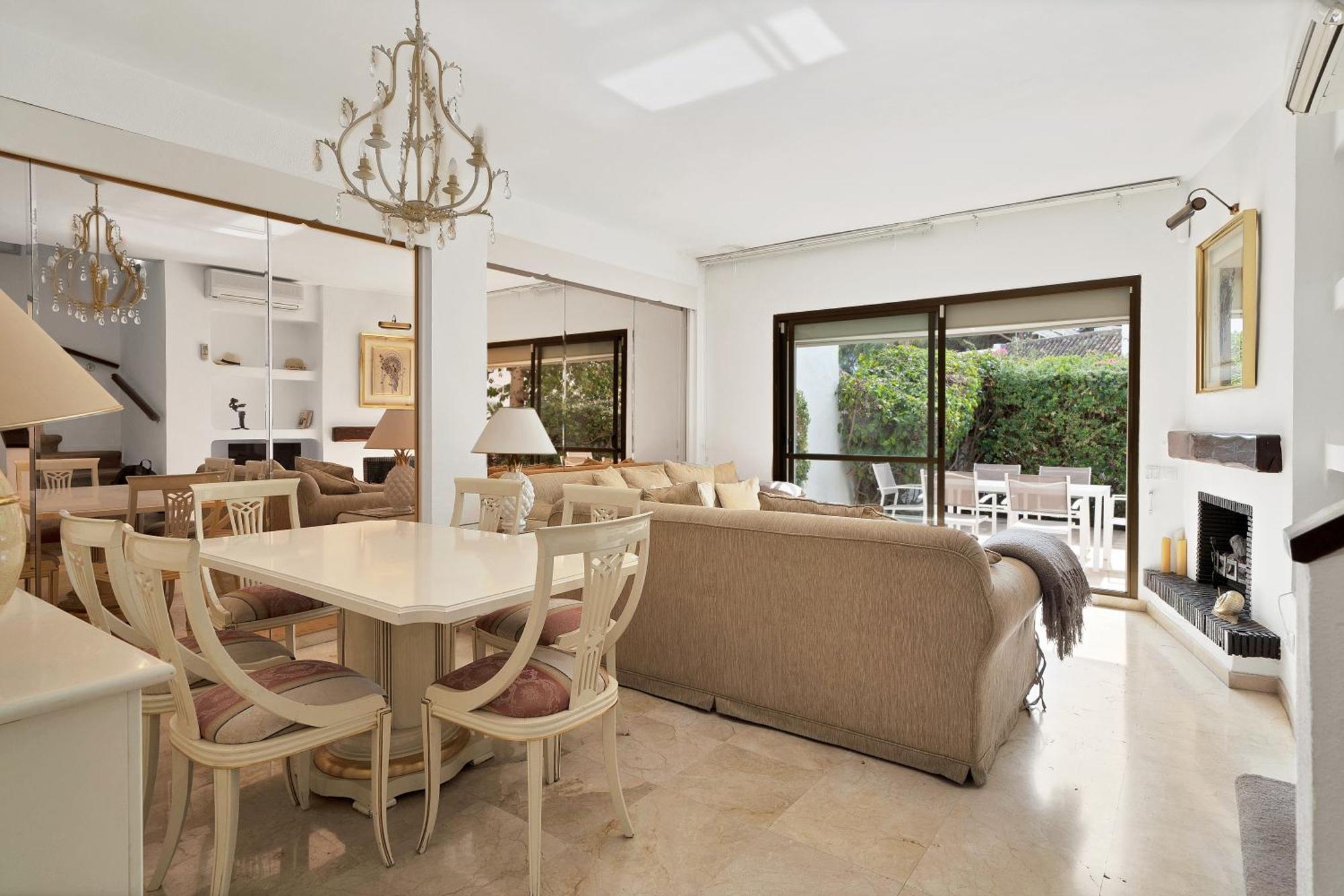 Beachside House Mariabanus * Marbella