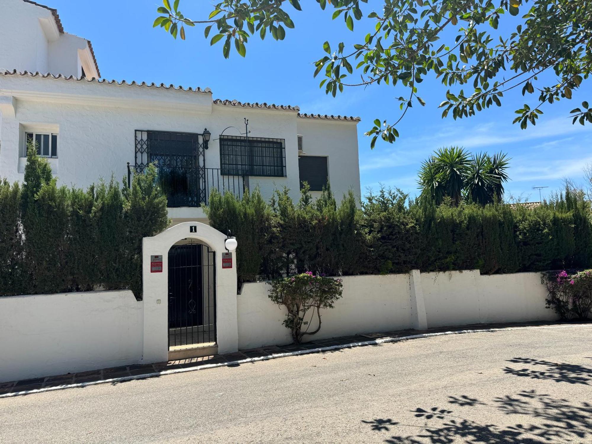 Beachside House Mariabanus Marbella